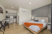 Downtown Studio 5 Min to the Resort and Lake