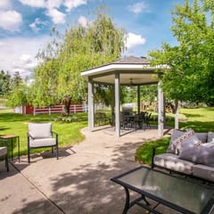 Farmhouse Retreat Near CDA With Hot Tub And Fire Pit