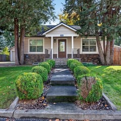 CDA Extended Stay 5BR Game Room Fenced Yard