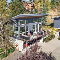 The Skyhouse- Luxury Loft With Private Gym & Disc golf Course