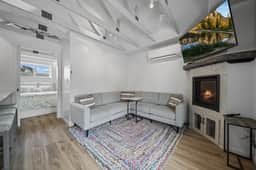 Charming Downtown Cottage w/ Modern Amenities - Image 4