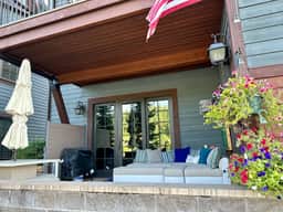 Vesper Bleu- Luxury Spokane Riverfront Retreat- 2 Kings - Image 3