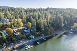 Lakefront Cabin with Private Beach and Dock - Image 3