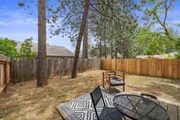 Pet friendly 2 bed in CDA - Image 2