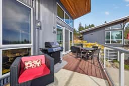 The Skyhouse Monthly Furnished Rental- Luxury Loft With Private Gym & Disc golf Course - Image 5