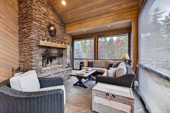 Eagles Nest | Cozy Dome, Hot Tub & Woodland Retreat - Image 1