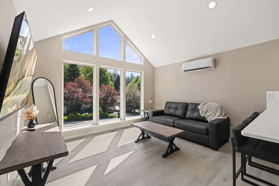 Furnished Monthly 1BR in CDA- Canfield Casita | Garage & Laundry - Image 1