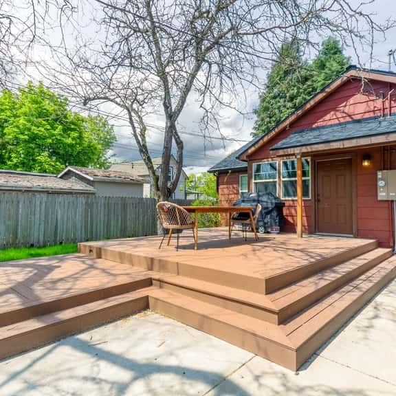 CDA Extended Stay 5BR Game Room Fenced Yard - Image 1