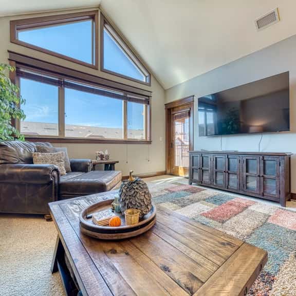 Luxury Riverstone Condo with Patio and Rooftop BBQ - Image 1
