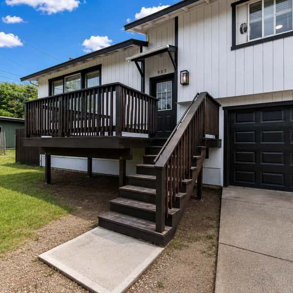 Hot Tub and Arcade Family Fun House in CDA - Image 1