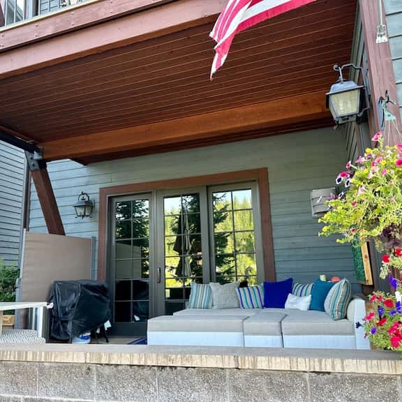Vesper Bleu Designer River Retreat 2 Kings EV Charger - Image 1