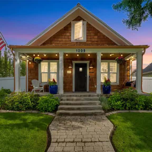 Monthly Furnished Rental | Picket Fences Luxury Downtown CDA - Image 1