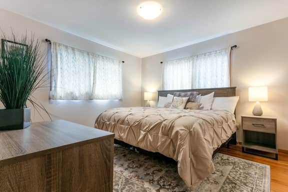 Cozy 4BR CDA Home with Fireplace, Fenced Yard & Fast WiFi - Image 3