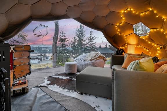 Sasquatch Lodge- Heated Pool, Stargazing Dome, Spa - Image 2