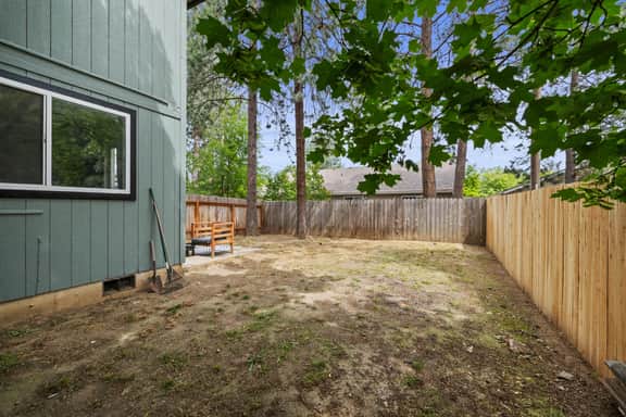 Pet friendly 2 bed in CDA - Image 4