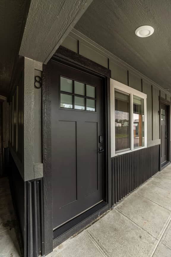 Pet Friendly Studio #8- Next To Food Pavilion - Image 4