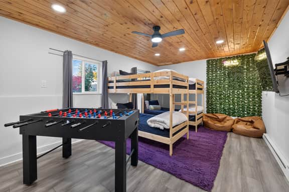 The Clubhouse on 11th- Hot Tub & Arcade - Image 5